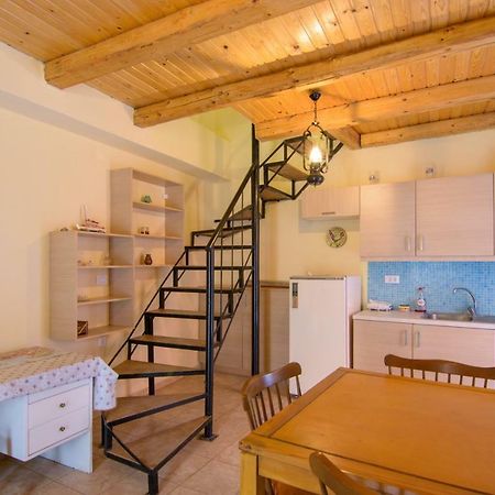 אלונדה Lilas Traditional Maisonette מראה חיצוני תמונה